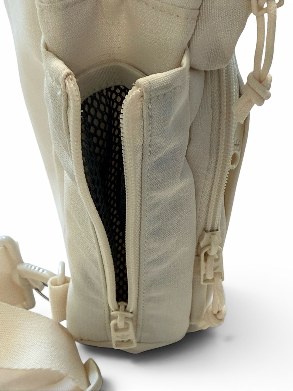 adidas Originals Utility 4 Sling Bag in the "Wonder White" colorway - Picture 4 of 11